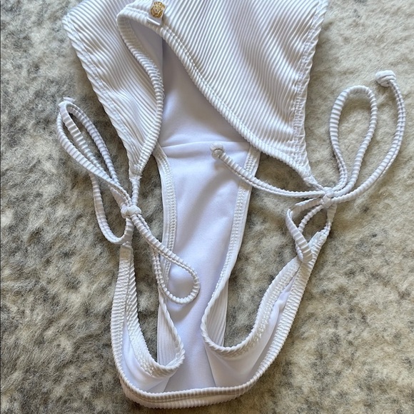 La Vie en Rose White Ribbed Bikini Set - Picture 12 of 16